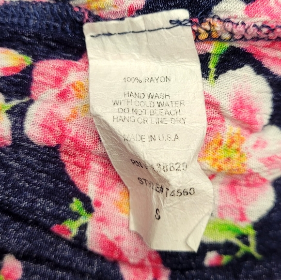 Peach Royal Floral Navy Blue Pink Floral Crop Tank Top - Picture 4 of 4